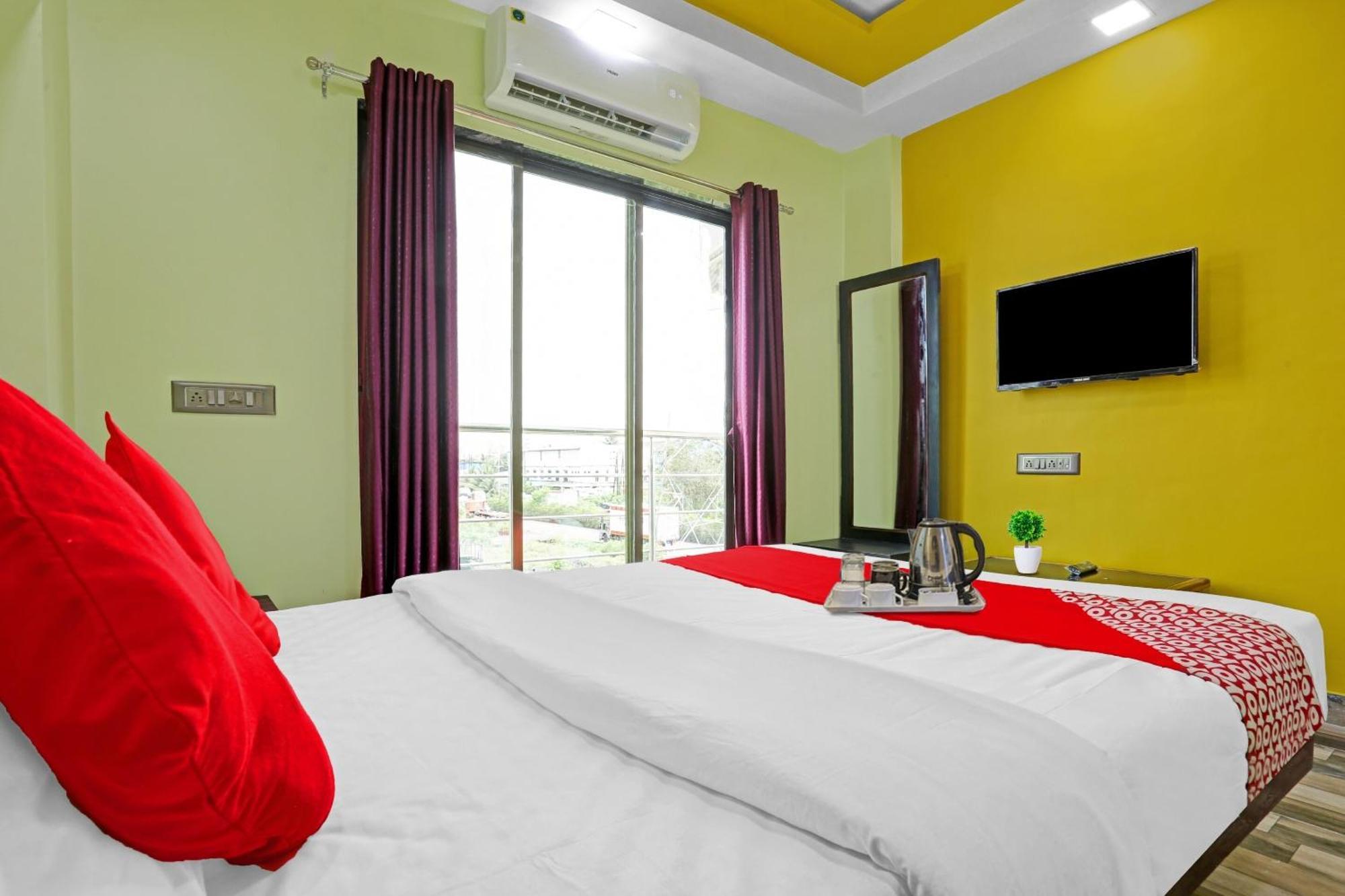 Hotel O Om Sai Residency Lodging And Boarding Taloje ภายนอก รูปภาพ