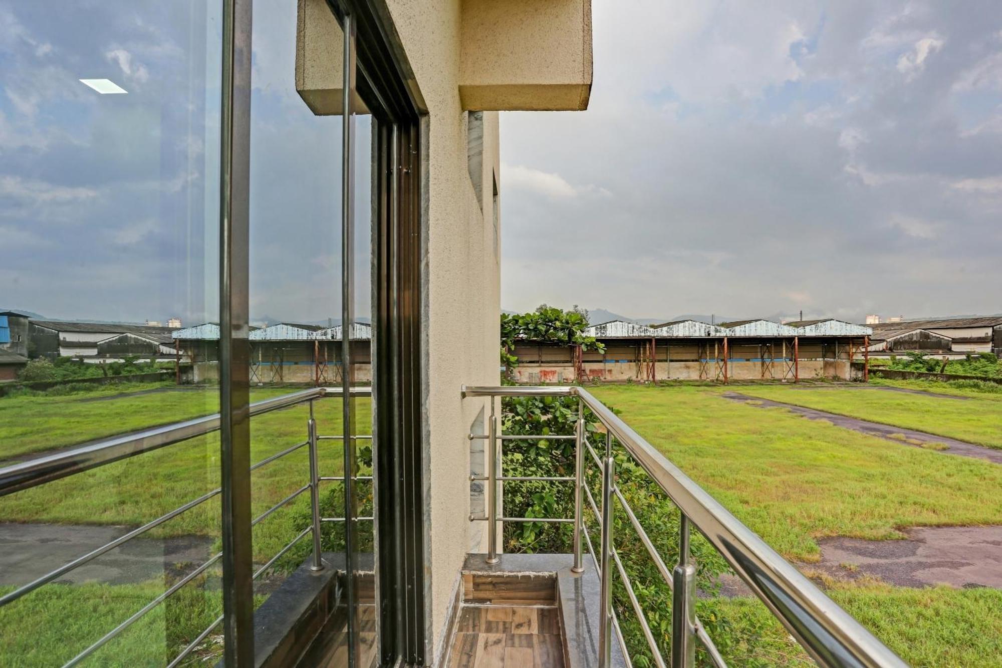 Hotel O Om Sai Residency Lodging And Boarding Taloje ภายนอก รูปภาพ